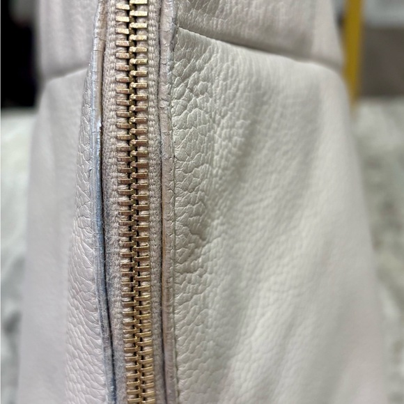 AUTHENTIC Yves Saint Laurent Leather Bag - Picture 10 of 16